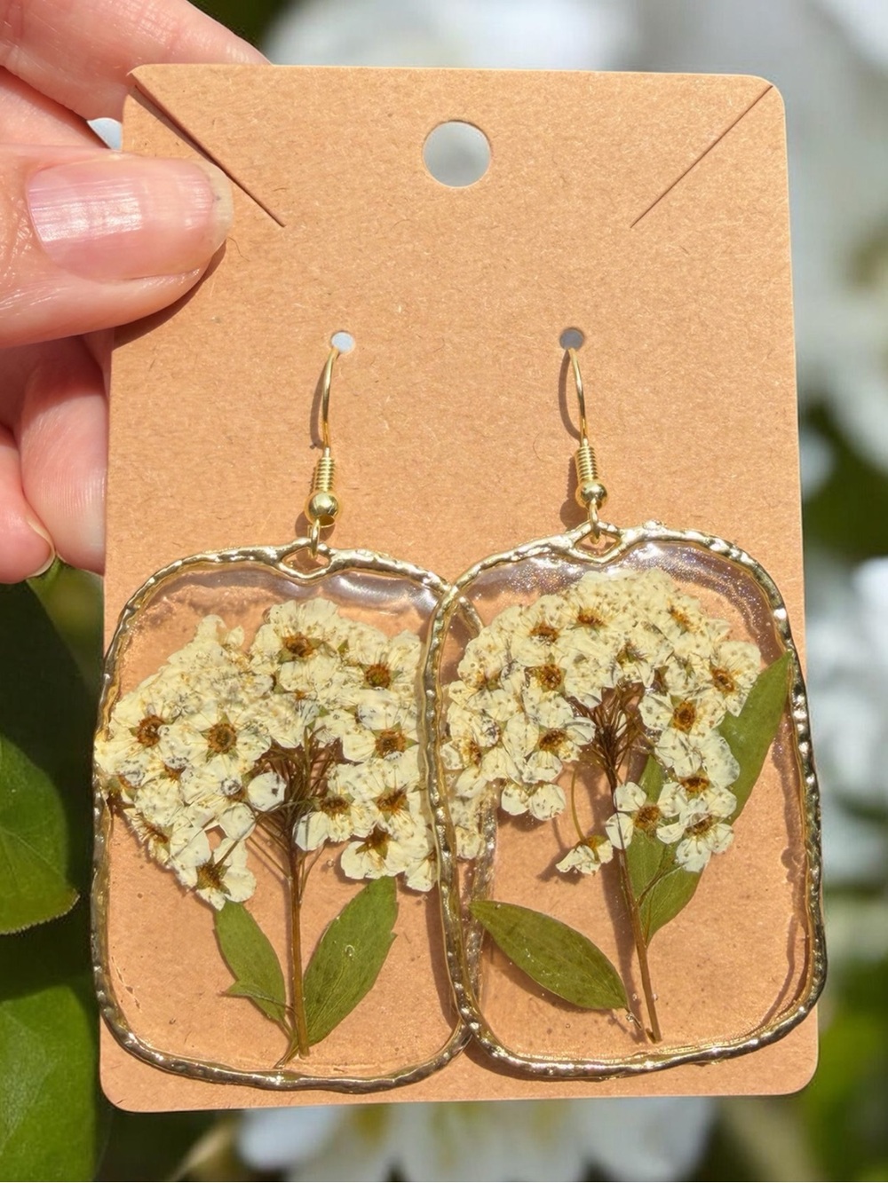 E9 Handcrafted Gold-Trim White Floral Resin Drop Earrings